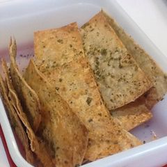 A picture of Brown Rice Tortillas Crackers.