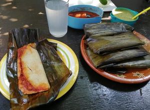 Una foto de Tamales de puerco en hoja de plátano