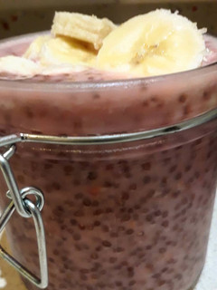 Una foto de Puding de semillas de chía con frambuesas
