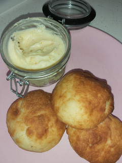 A picture of Fat head bread with garlic butter.