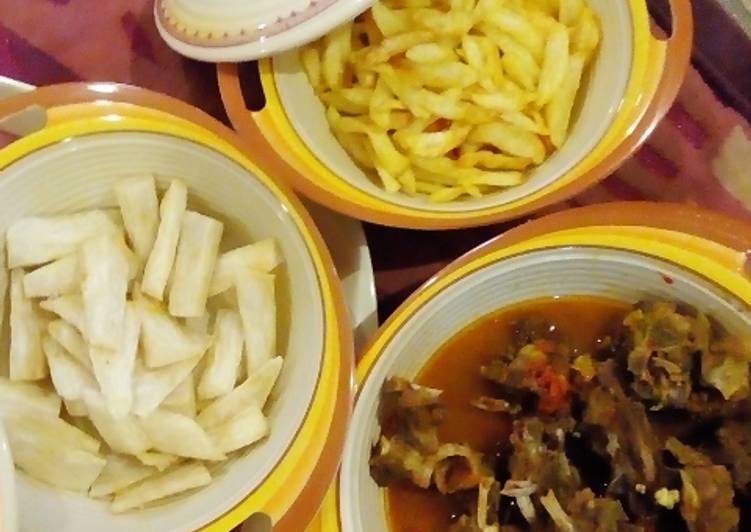Step-by-Step Guide to Prepare Favorite Crispy irish/yam wit peppersoup