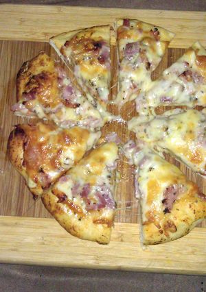 A picture of easy pizza dough.