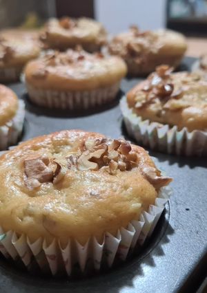 Una foto de MUFFINS de banana y nueces