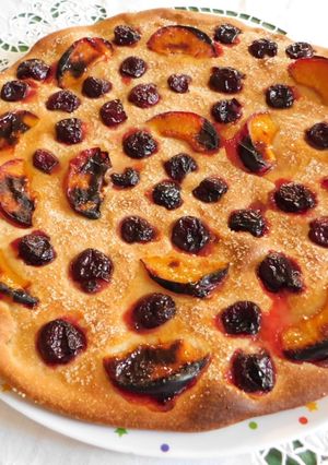 Foto di Focaccia dolce alla frutta fresca