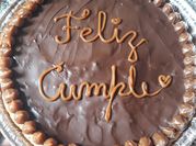 Una foto de cabsha con masa de chocolate
