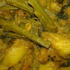 A picture of Malabar spinach stir fry.