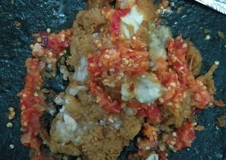 8 Resep: Ayam geprek manyokksss.. yang Lezat Sekali