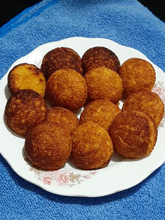 ম্যাঙ্গো অপ্পে (Mango appe recipe in Bengali) রেসিপির প্রধান ছবি