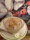 Lychee and Lotus Seed Sweet Soup (Chè Vải Hạt Sen)