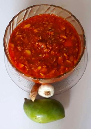 A picture of Spicy Mango Pickle with Garlic & Ginger.
