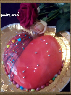 عکسی از دستور کیک روز عشق 💝 با روکش سس براق فرانسوی 😃😋