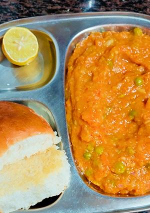 A picture of Pav bhaji.
