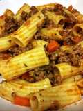 Garofalo en salsa de tomate con carne picada de ternera