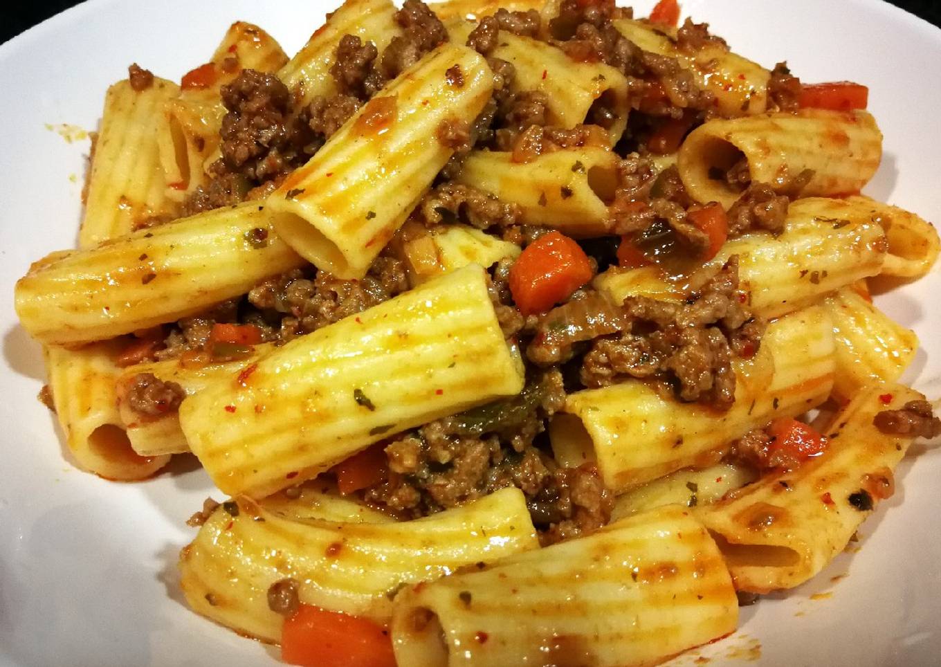 Garofalo en salsa de tomate con carne picada de ternera