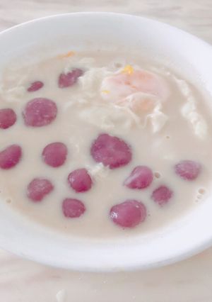 รูปของ บัวลอยมันม่วง ไข่หวาน