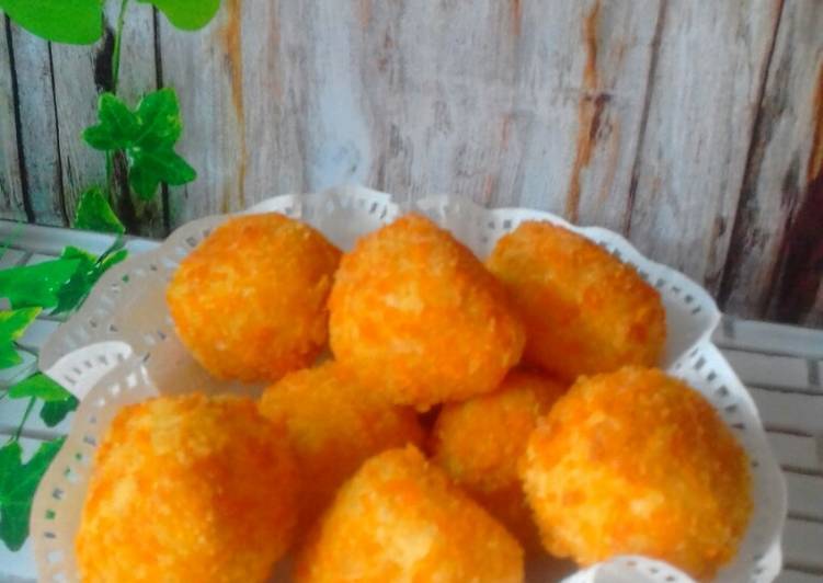 Cheesy rice ball