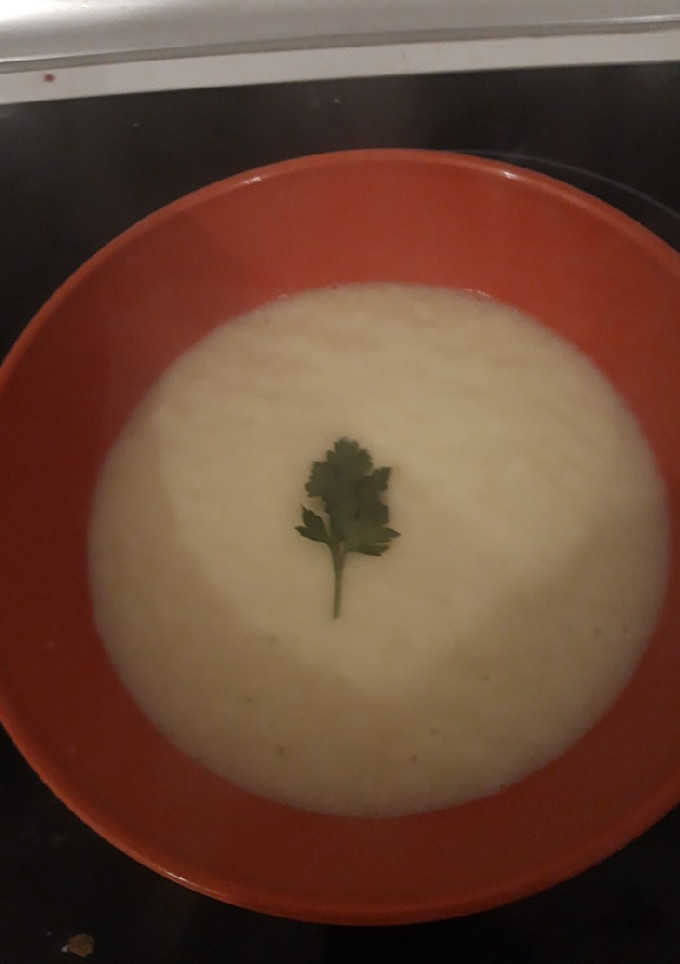 Una foto de Crema de calabacín y puerro