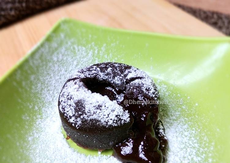 Steamed chocolate lava cake