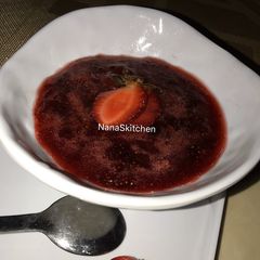 A picture of Homemade strawberry jam 🍓😋.