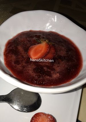 A picture of Homemade strawberry jam 🍓😋.