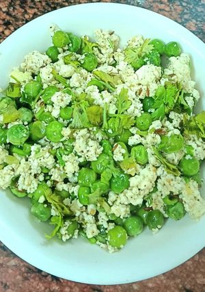 A picture of Green Peas and Paneer Bhurji.