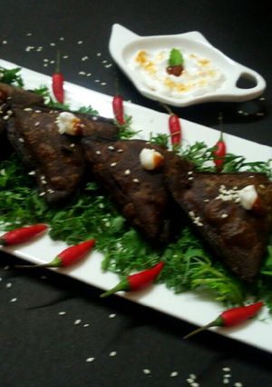 A picture of Ragi samosa.