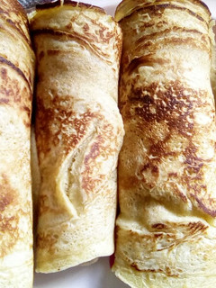 A picture of Cinnamon and cardamom pancakes.