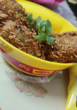 मैगी नूडल्स कटलट (Maggi Noodles cutlet recipe in Hindi) रेसिपी मुख्य फोटो
