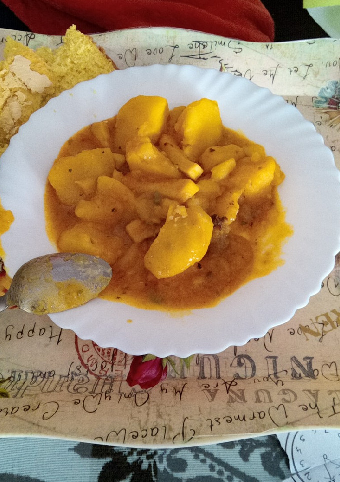 Una foto de Patatas guisadas con tiras de chocos