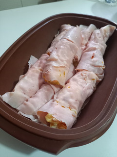 Foto di Involtini di prosciutto cotto con insalata russa