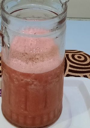 A picture of Water melon drink.