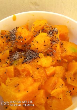A picture of Mango Salad.