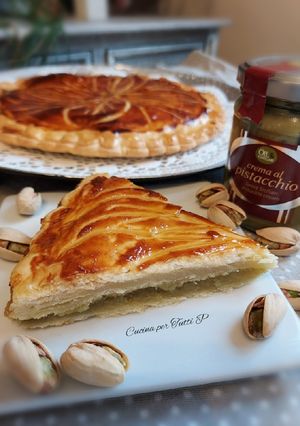 Une photo de Galette des rois 🤴 Frangipane Pistaches