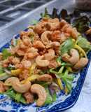 ยำมะม่วงกุ้งกรอบ