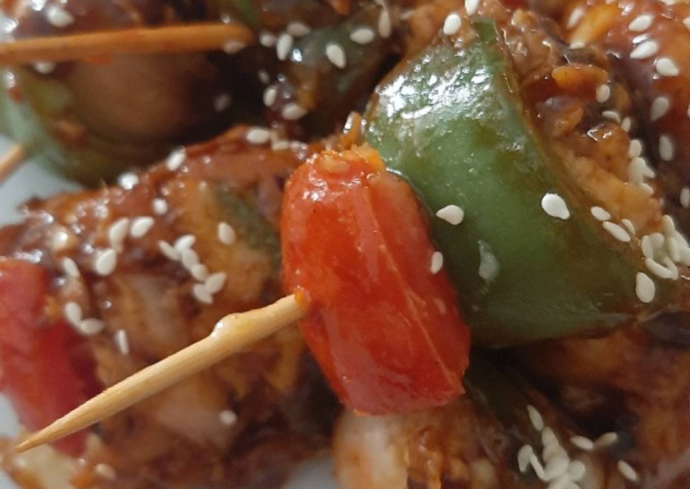 Chicken satay with spicy garlic sauce