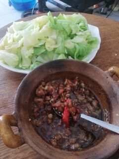 Hình của món Kho quẹt tóp mỡ.