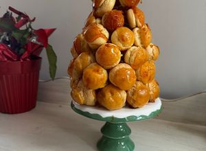 Una foto de Croquembouche (Profitelores)
