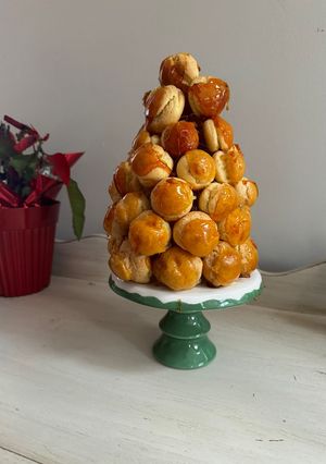 Una foto de Croquembouche (Profitelores)