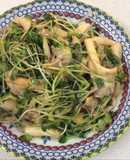 Nấm đông cô xào rau mầm