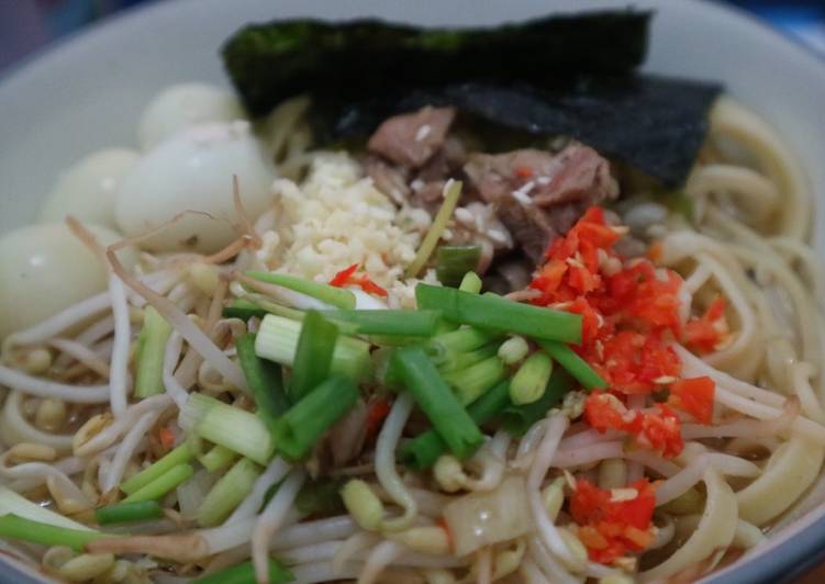 Udon kuah ala foodcourt