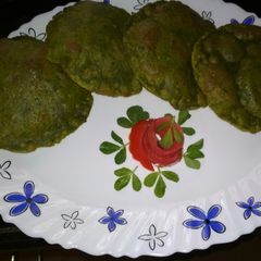 A picture of Methi puri.
