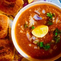 A picture of Pav bhaji.