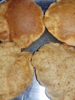 अजवाइन की पूरी(Ajwain Puri recipe in hindi) रेसिपी मुख्य फोटो