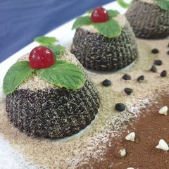 A picture of Strawberry Nutella Cupcake.
