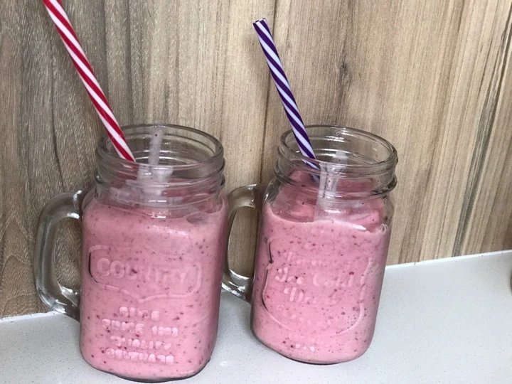 Easy Steps to Prepare Banana and strawberries smoothie the Perfect Tasty