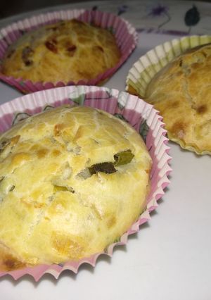 Una foto de Muffins de verduras y Parmesano