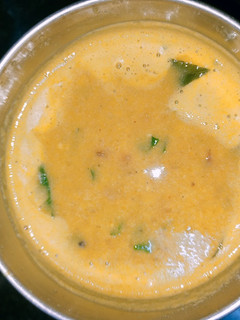 டிபன் தக்காளி குழம்பு (Tiffen thakkali kulambu recipe in tamil) செய்முறை முக்கிய புகைப்படம்
