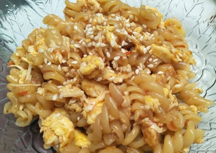 Mac spiral egg cheese A.K.A makaroni orak-arik