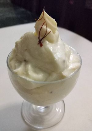 A picture of Kesar ellaychi shrikhand.