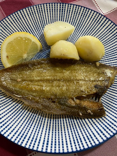 Una foto de Lenguado con patatas